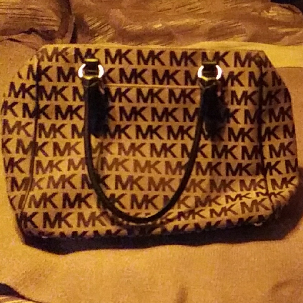 Michael kors purse